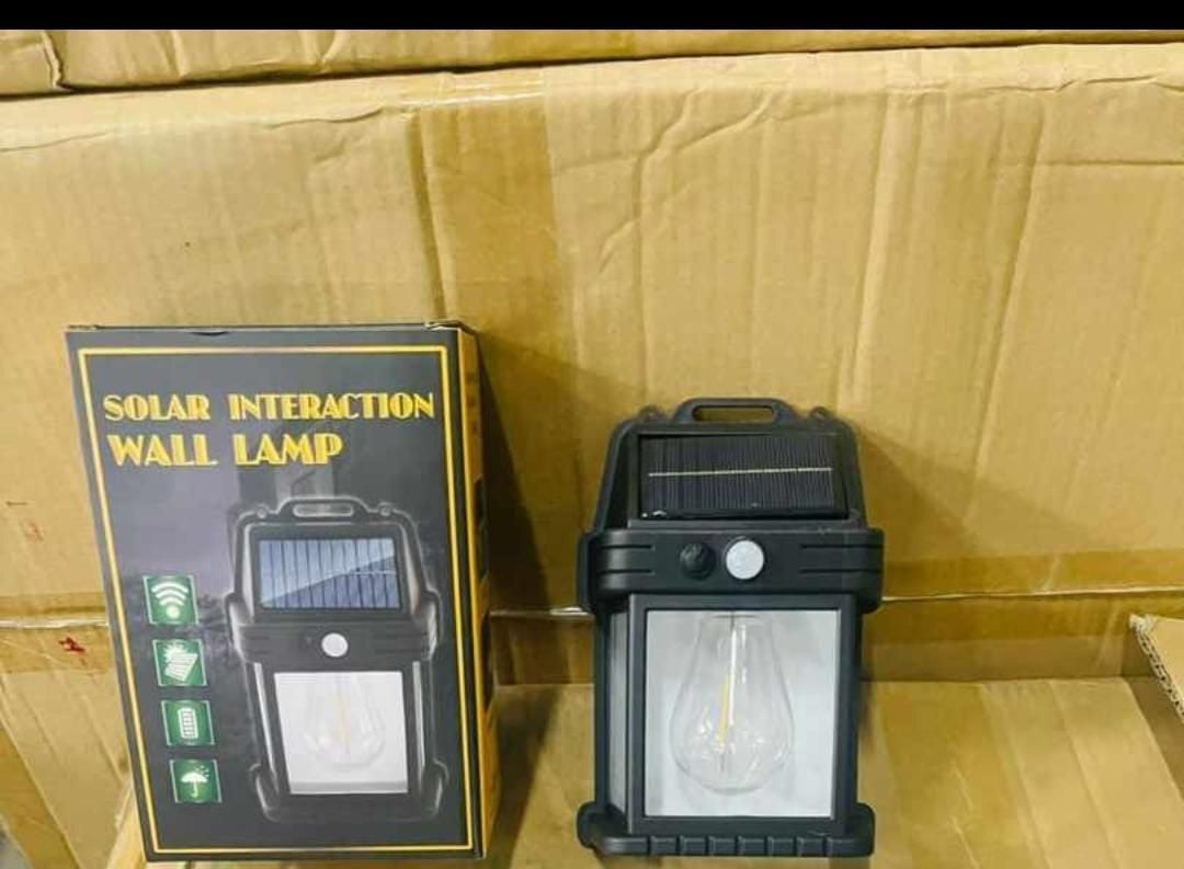 Reenoz Outdoor Solar Wall Light